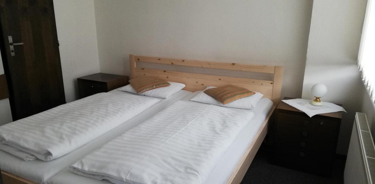 Hotel Apollo Valašské Meziříčí Εξωτερικό φωτογραφία