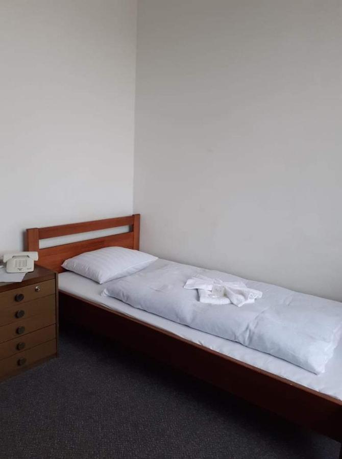 Hotel Apollo Valašské Meziříčí Δωμάτιο φωτογραφία